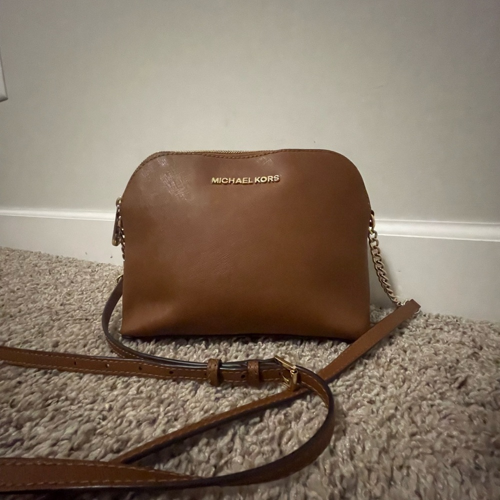 Micheal Kors purse